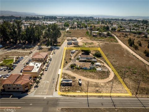 Photo of 719 W Tefft Street, Nipomo, CA 93444 (MLS # PI25083116)
