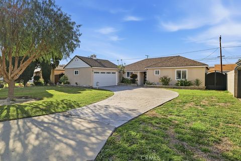 Photo of 7209 Lynalan Avenue, Whittier, CA 90606 (MLS # SR26041255)