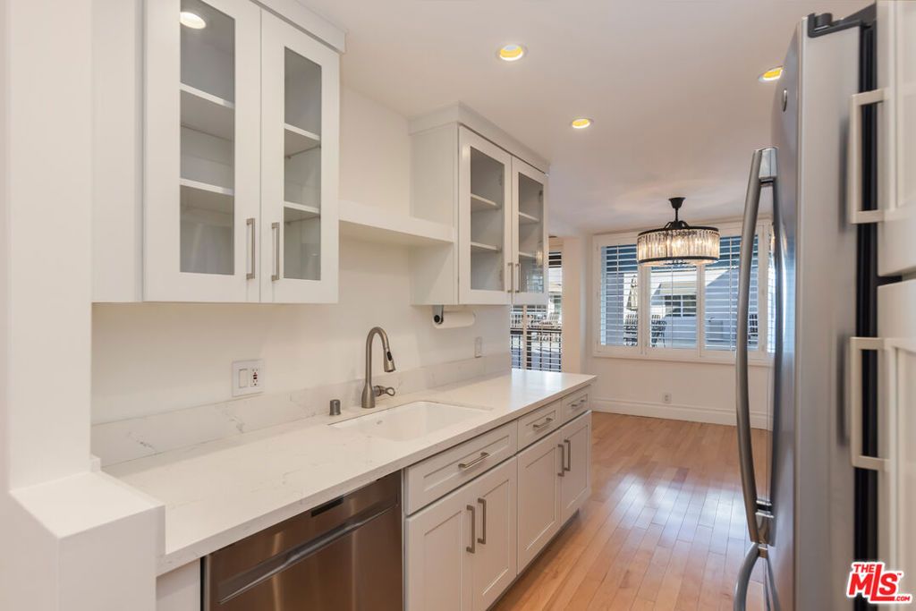 Photo of 8535 W West Knoll Drive #109, West Hollywood, CA 90069 (MLS # 25611425)