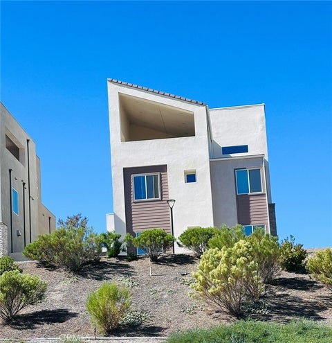 Photo of 27148 Skyland WAY, Valencia, CA 91381 (MLS # IN26193169)