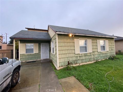 Photo of 1190 S K St, Oxnard, CA 93033 (MLS # CV26000817)
