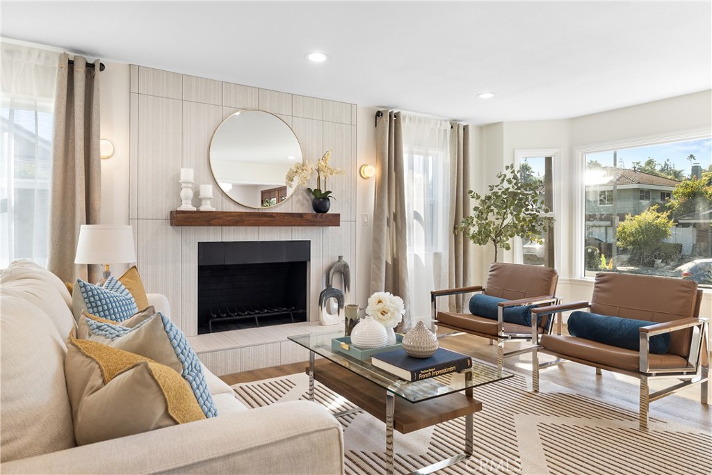 1924 Smokewood Avenue