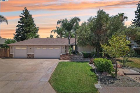 28250 S Zephyr Dr Tracy CA 95304