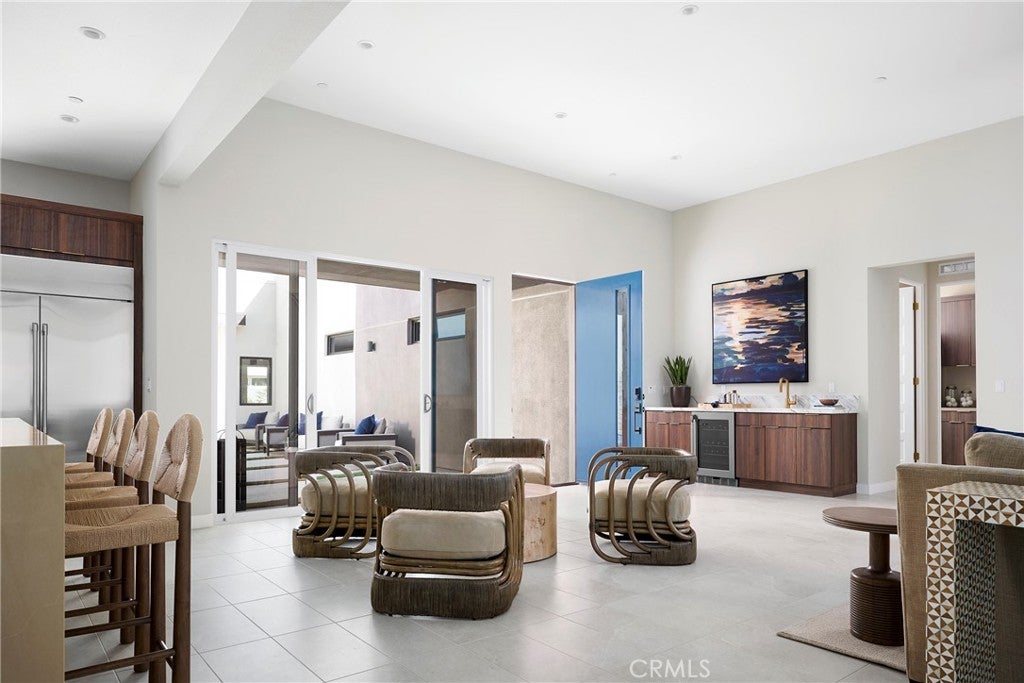 4505 Thunderbird Way
