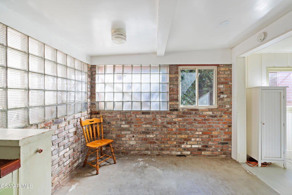 1951 N Topanga Canyon Boulevard