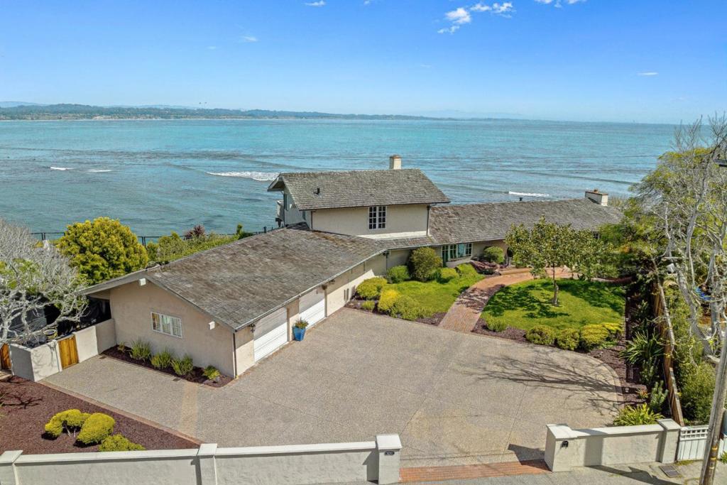 4250 Opal Cliff Drive