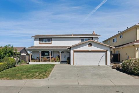 Photo of 1621 Tahoe Drive, Milpitas, CA 95035 (MLS # ML82040444)