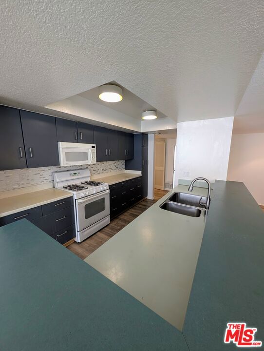 1312 S Saltair Avenue 102