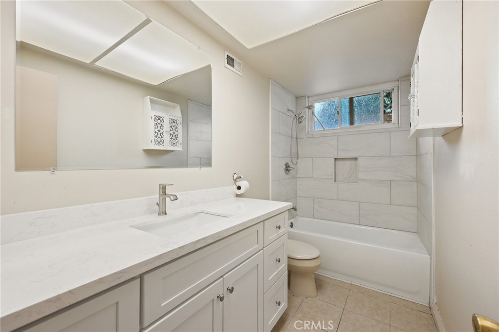 / - Residential Lease