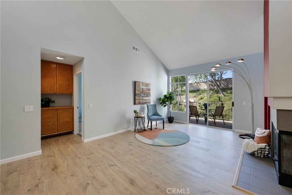 8215 E White Oak Ridge 105