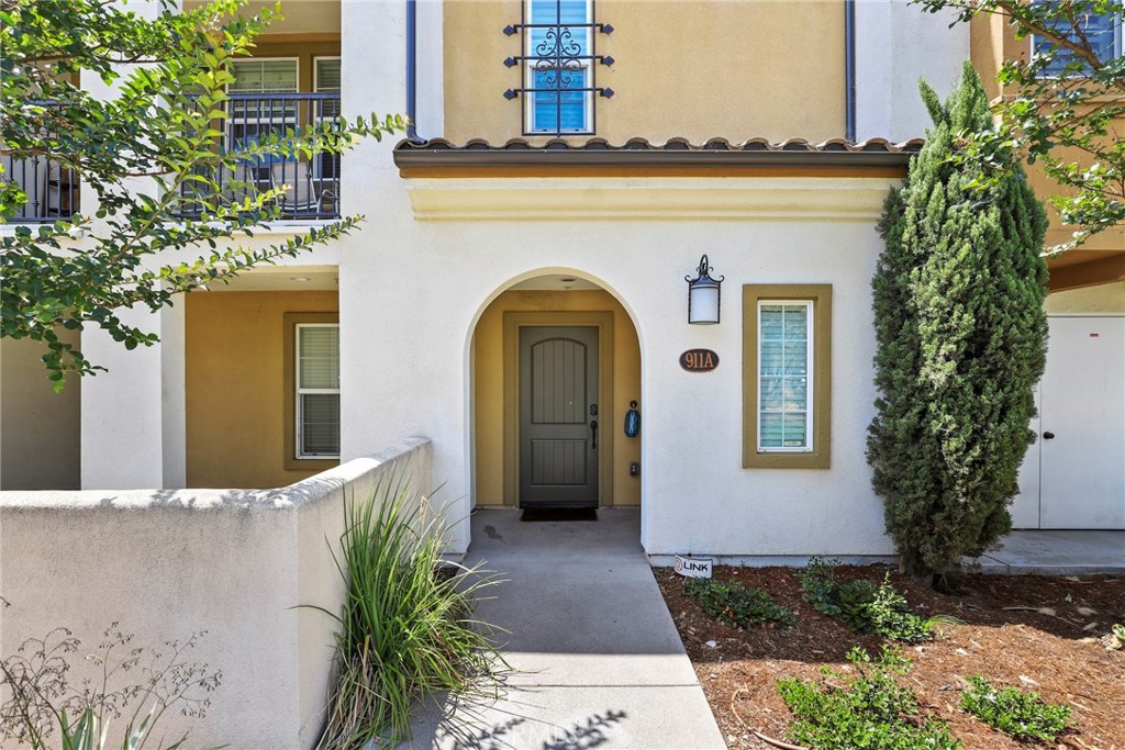911 Santa Fe Avenue A