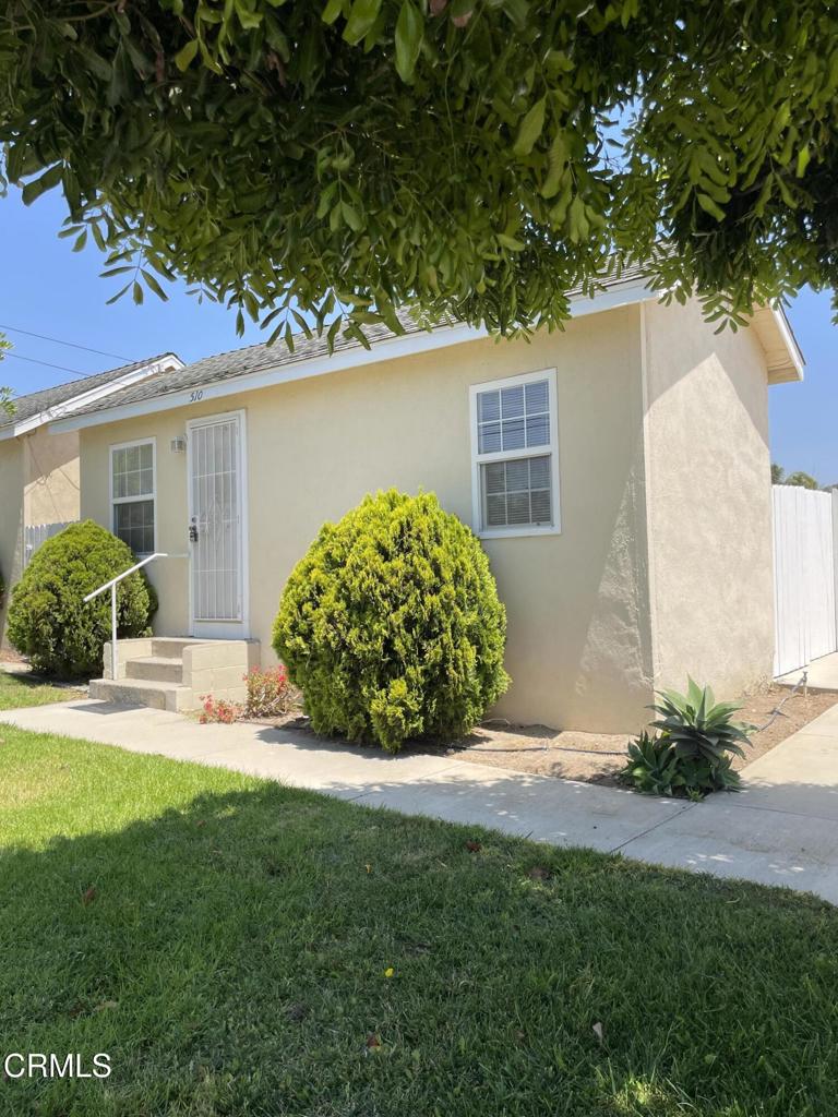 Nice one bedroom, one bathroom in Camarillo heights neighborhood. Located across the street from a school. Huge enclosed yard and extra off street parking at this end unit. Coin op laundry room on site for all tenants use. Rent includes natural gas and sewer fees.