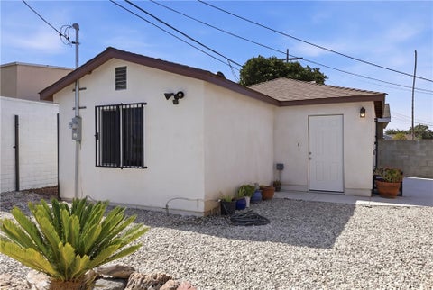 Photo of 10646 S Wilton Place, Los Angeles, CA 90047 (MLS # SB26175019)