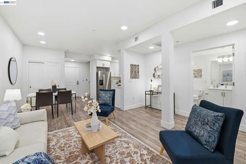 Photo of 42111 Osgood Rd Rd #208, Fremont, CA 94539 (MLS # 41132901)