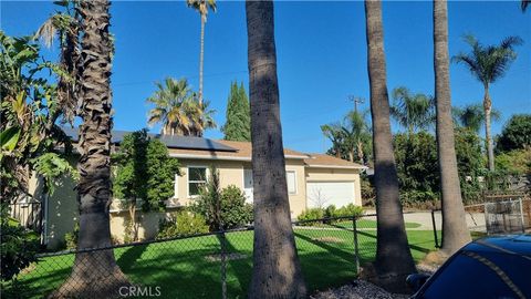 Photo of 14711 Gledhill, Panorama City, CA 91402 (MLS # SR26024087)