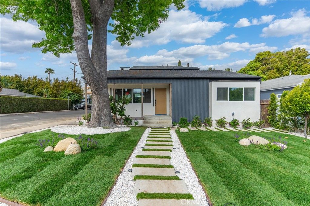 Photo of 2536 Cotner Ave Ave, Los Angeles, CA 90064 (MLS # OC25130704)