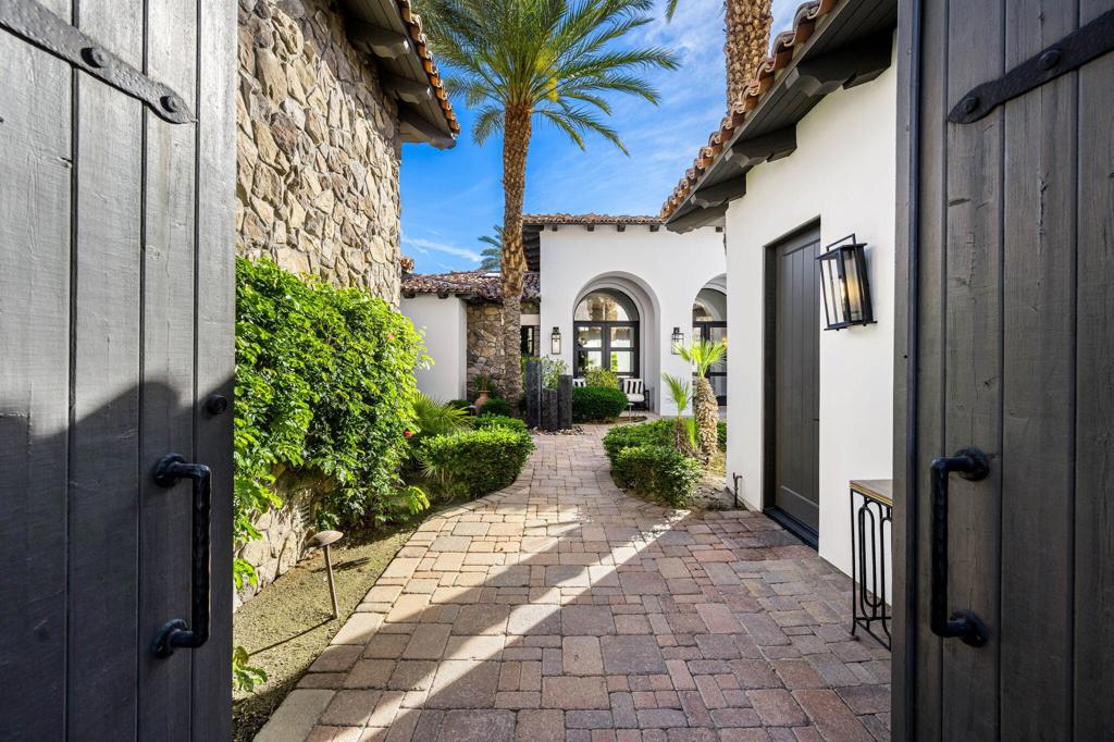 78233 Birkdale Court