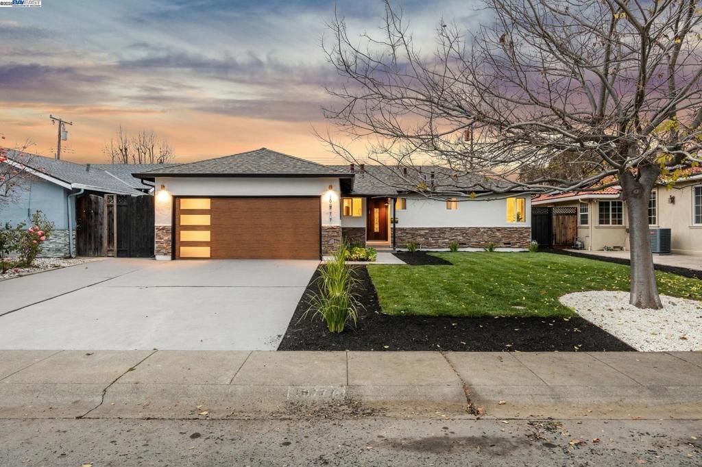 Photo of 10777 W Estates Dr Dr, Cupertino, CA 95014 (MLS # 41119479)