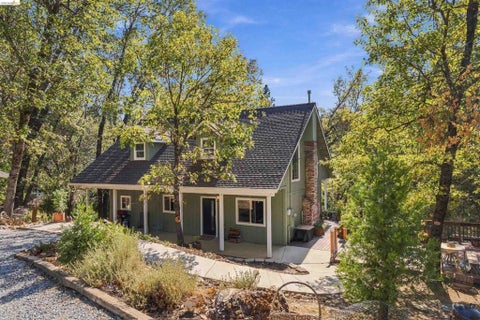 Photo of 17093 Palomino Lane LN, Sonora, CA 95370 (MLS # 41152520)