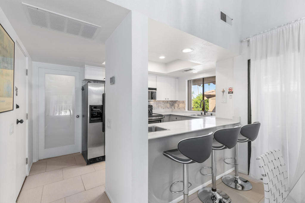 Mountain Cove - Residential Lease