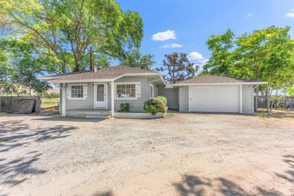 584 Monterey Road