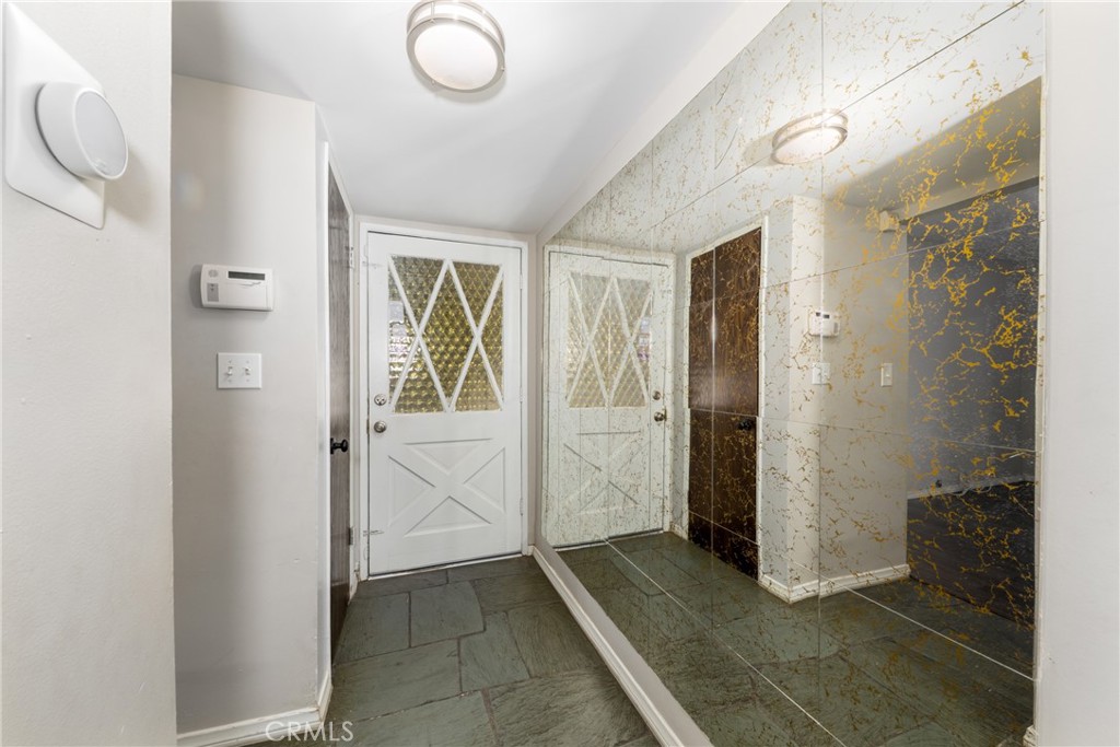 261 E Fig Avenue