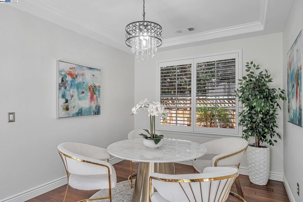 QUAIL GARDENS - Residential