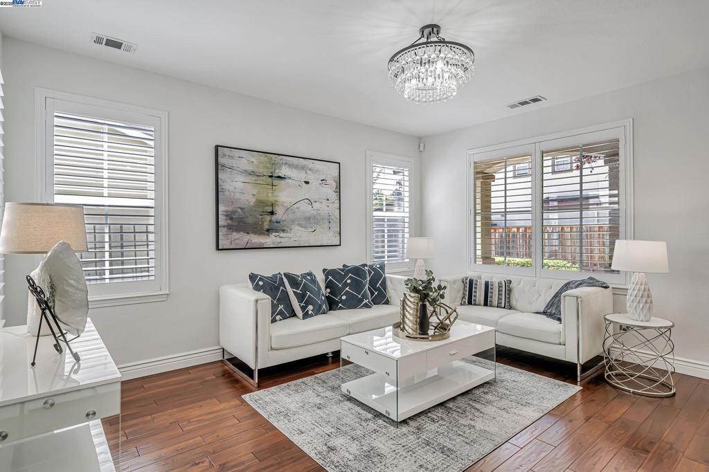 QUAIL GARDENS - Residential