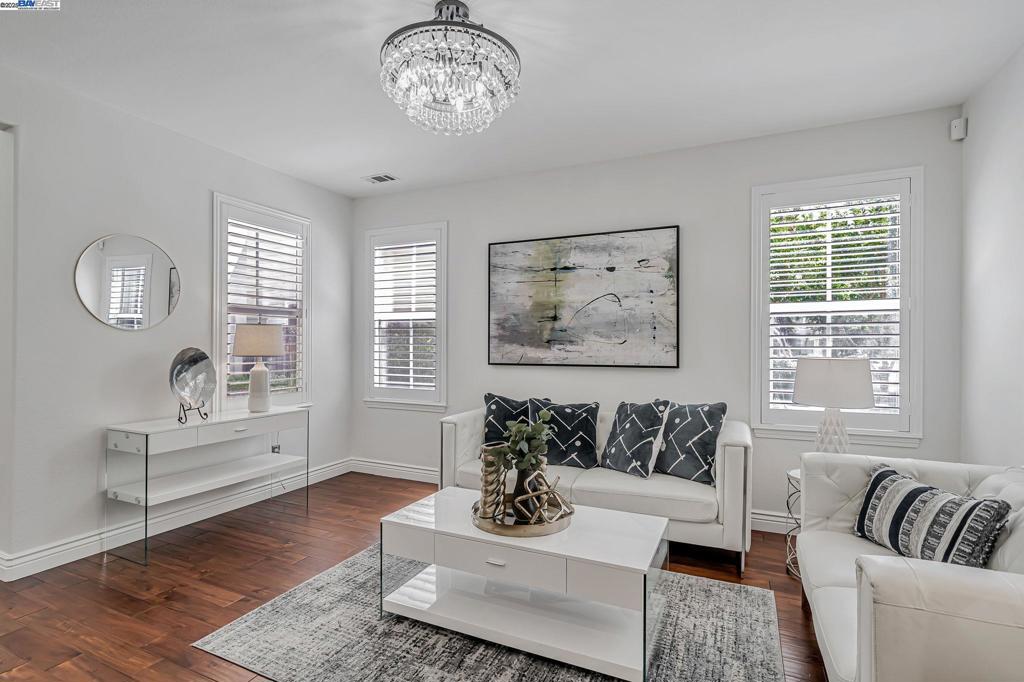 QUAIL GARDENS - Residential