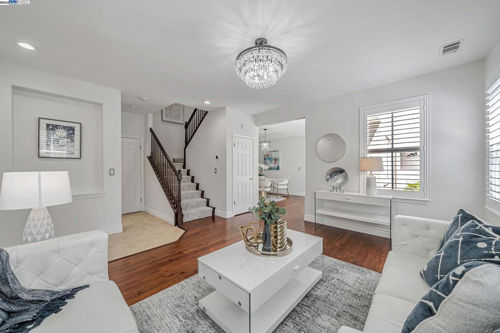 QUAIL GARDENS - Residential