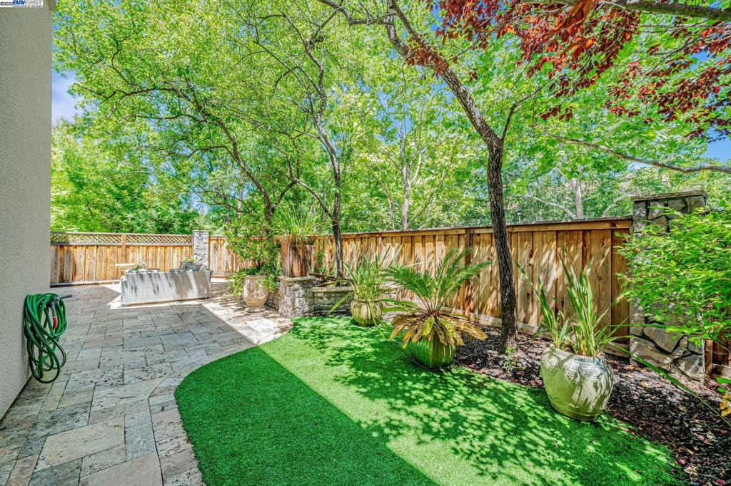 QUAIL GARDENS - Residential