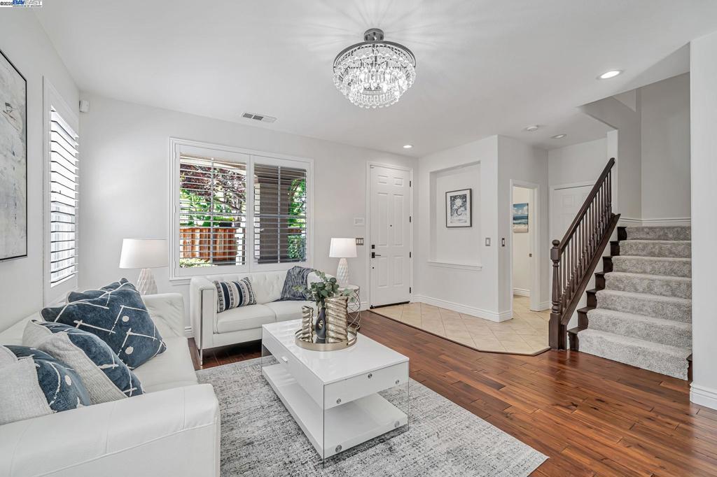 QUAIL GARDENS - Residential