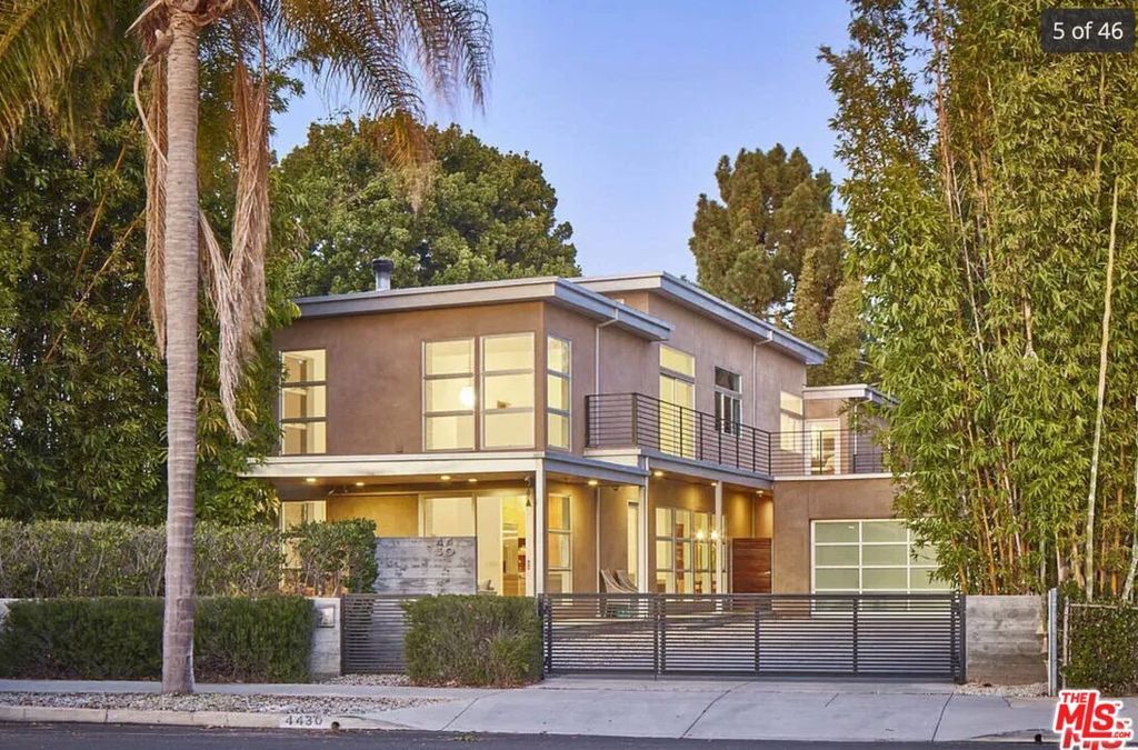 Photo of 4430 Lindblade Drive, Los Angeles, CA 90066 (MLS # 25596281)