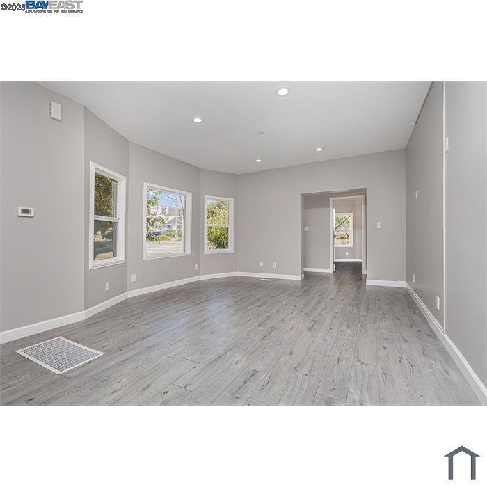 OAKLAND - Residential Lease