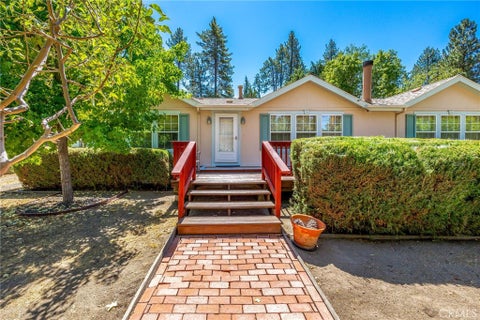 Photo of 53435 Idyllbrook Drive, Idyllwild, CA 92549 (MLS # SW26177569)