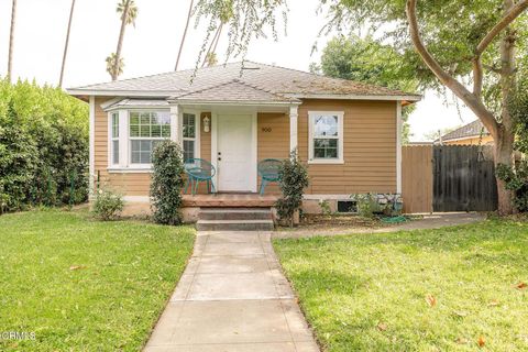 Photo of 900 N El Molino Avenue, Pasadena, CA 91106 (MLS # P1-24883)