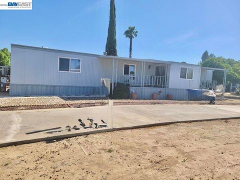 Photo of 2240 Golden Oak Lane #131 LN, Merced, CA 95341 (MLS # 41134785)