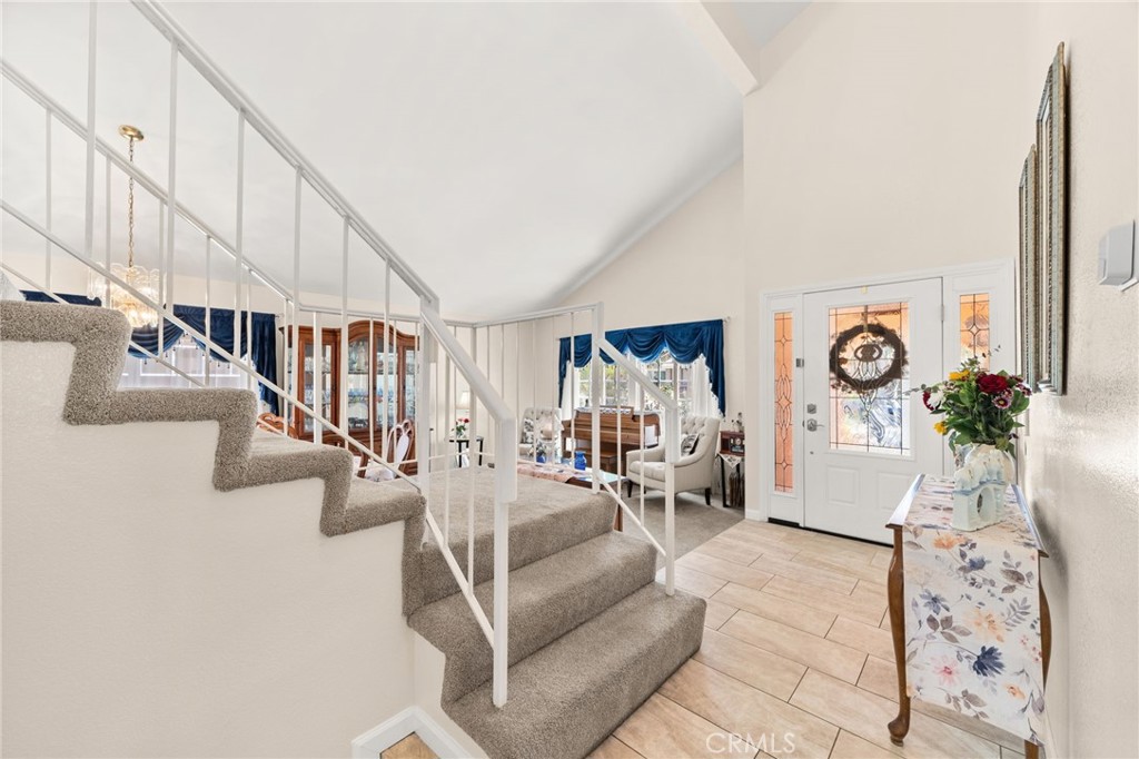 523 Solano Way