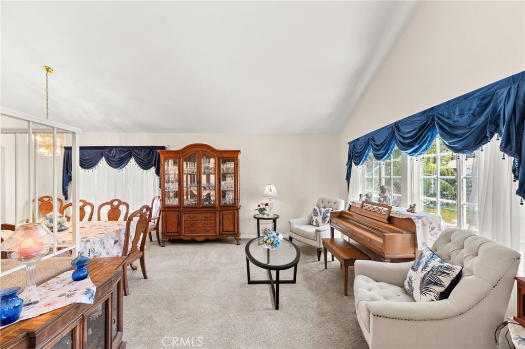 523 Solano Way
