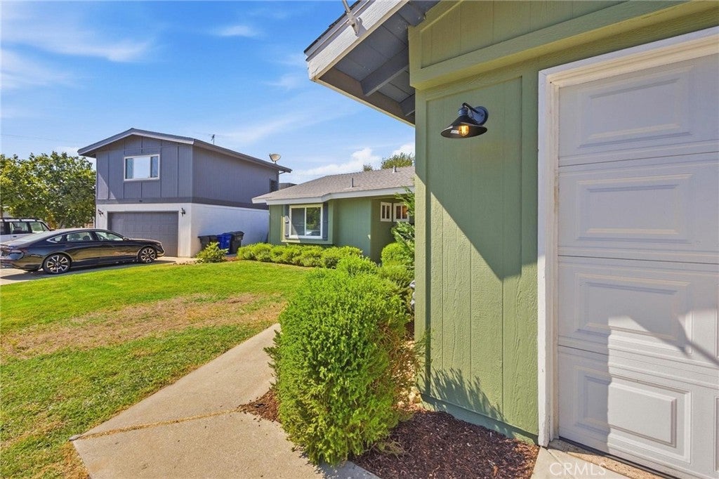 731 Moonstone Court