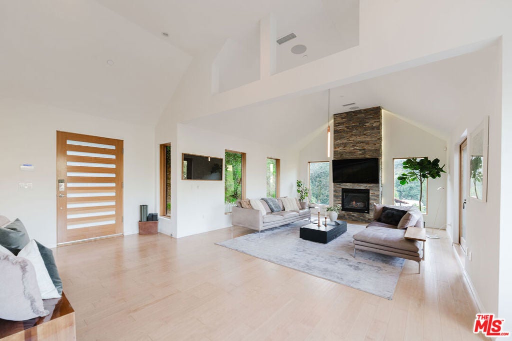 10110 Cielo Drive