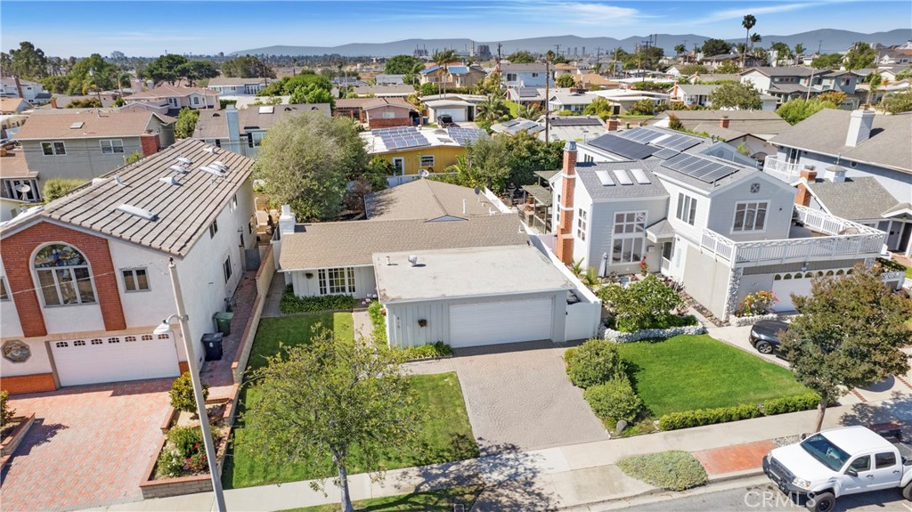 915 Driftwood Avenue
