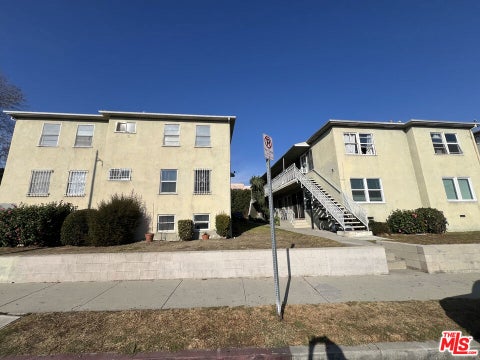 Photo of 4821 San Vicente Boulevard, Los Angeles, CA 90019 (MLS # 26868947)