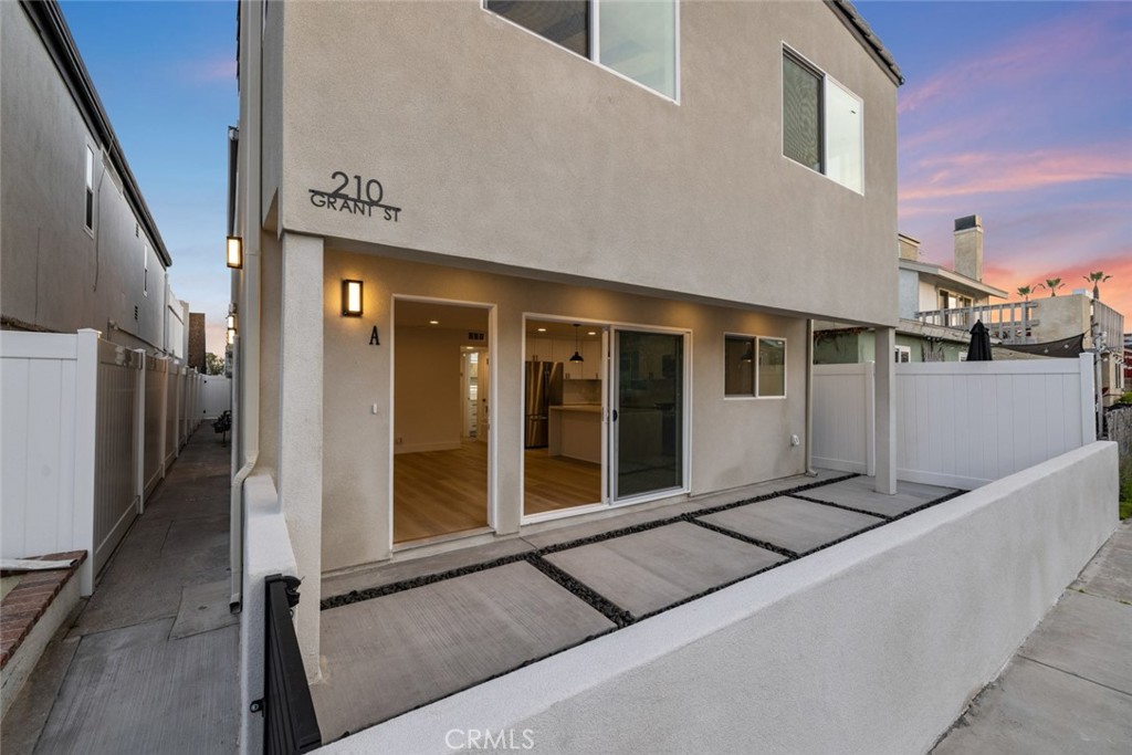 Newport Shores (NEWS) - Residential Lease