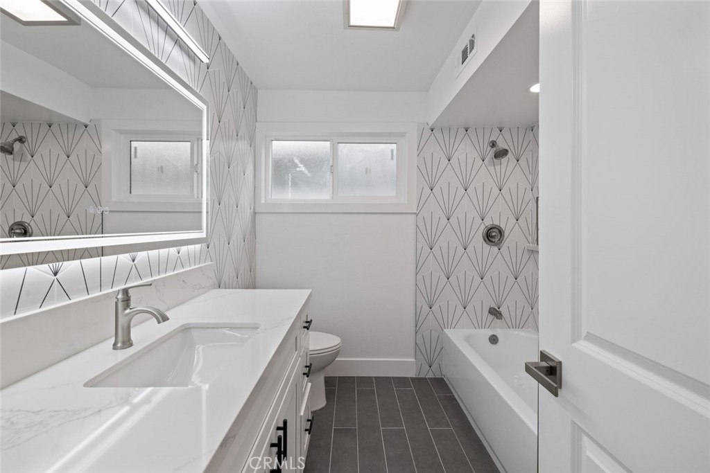 Newport Shores (NEWS) - Residential Lease