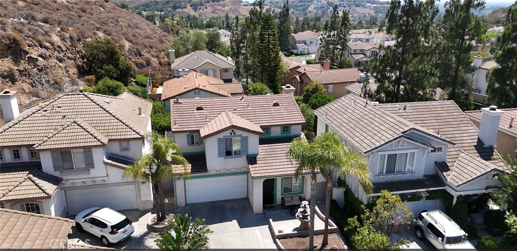 Opportunity Knocks in Orange! 3-Bedroom Home close to Santiago and Chapman Colleges.
Welcome to 481 N Wheatgrass Drive, a two-story, 3-bedroom, 2.5-bath home located in a highly desirable neighborhood of Orange. Offering 1,516 sq. ft. of living space, attached 2-car garage with direct access, this property is full of potential for buyers looking to personalize and add value with a little TLC. Abundant natural light, a functional kitchen ready for your upgrades, and a low maintenance backyard. Upstairs, you'll find a primary suite with its own bath, along with two additional bedrooms and a full bathroom.
This is a fantastic opportunity for investors, DIY enthusiasts, or homeowners looking to customize a home to their taste. With some cosmetic updates and care, this property could truly shine. Don’t miss the chance to build equity and create your dream home in one of Orange County’s most sought-after locations!