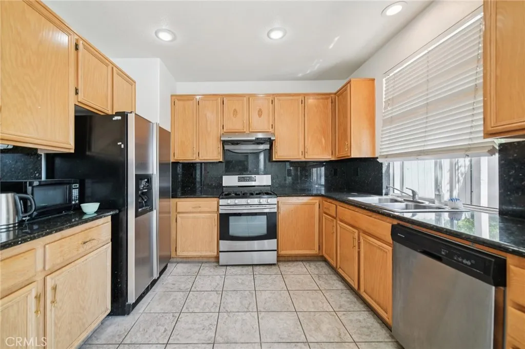 Orange, California 92869, United States, 3 Bedrooms Bedrooms, ,3 BathroomsBathrooms,Residential,Active,188507