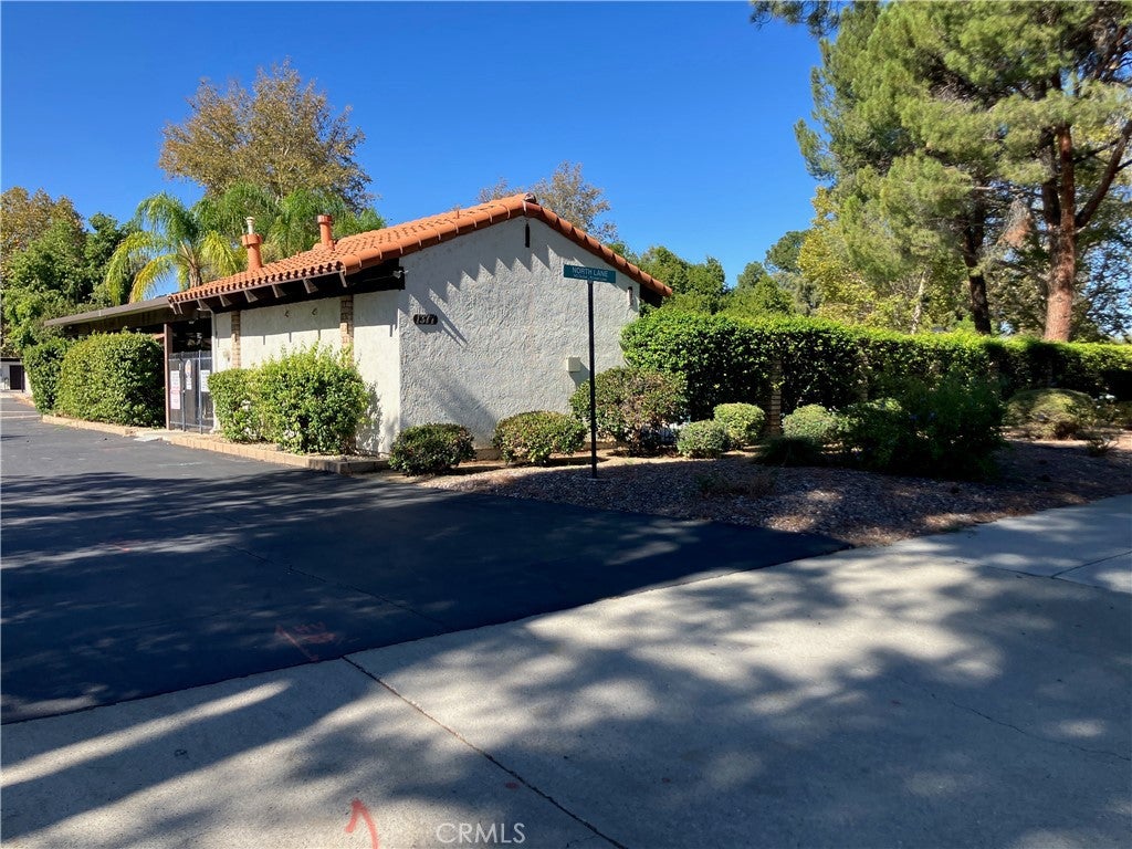 1413 Seven Hills