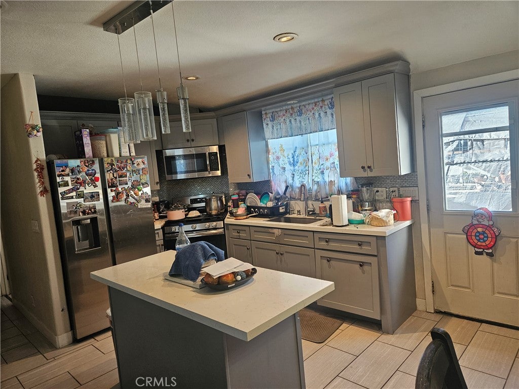 11313 E Avenue R8