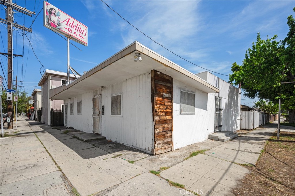 1302 N Wilmington Boulevard